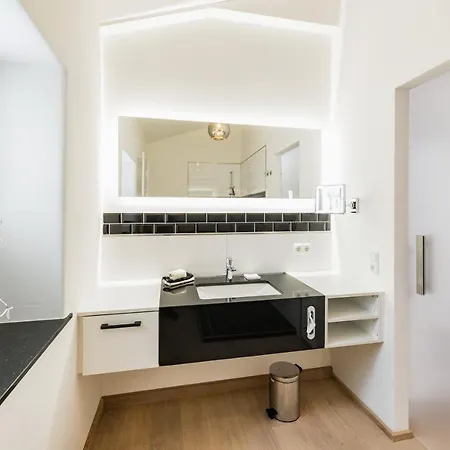 Von Boyneburgk * אייזנבאך